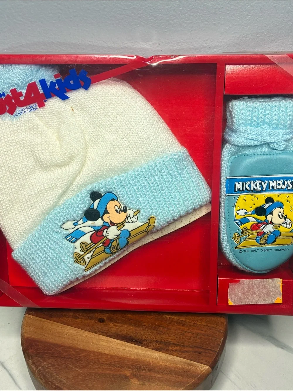 Vintage Disney Mickey Mouse Baby Hat & Mittens Gift Set NOS Skiing Mickey